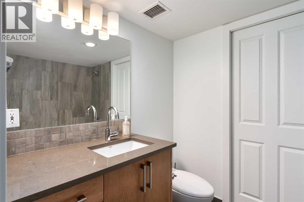 Single Family House for Sale in    Avenue SW Eau Claire Calgary 