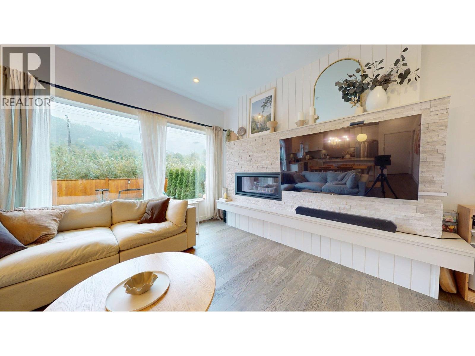 39212 CARDINAL DRIVE, Squamish