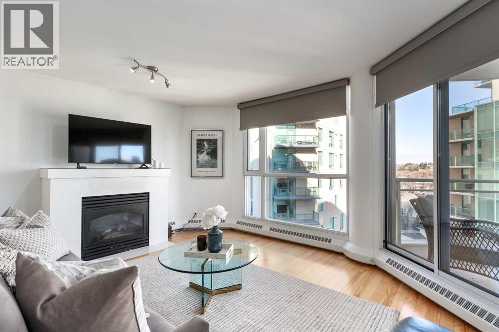 Single Family House for Sale in    Avenue SW Eau Claire Calgary 