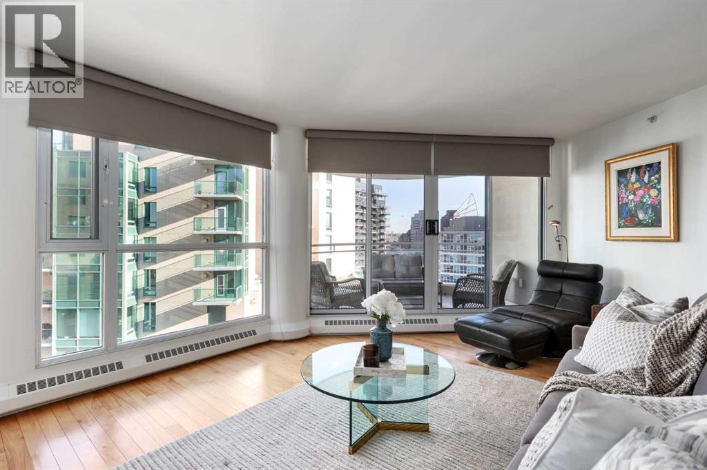 Single Family House for Sale in    Avenue SW Eau Claire Calgary 