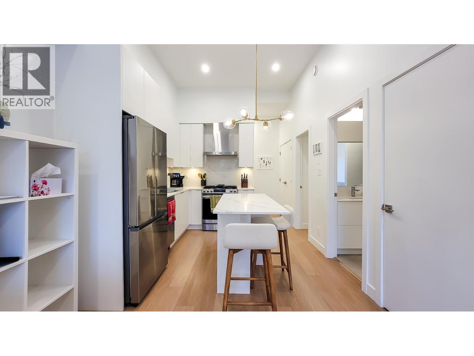 603 2331 KELLY AVENUE, Port Coquitlam