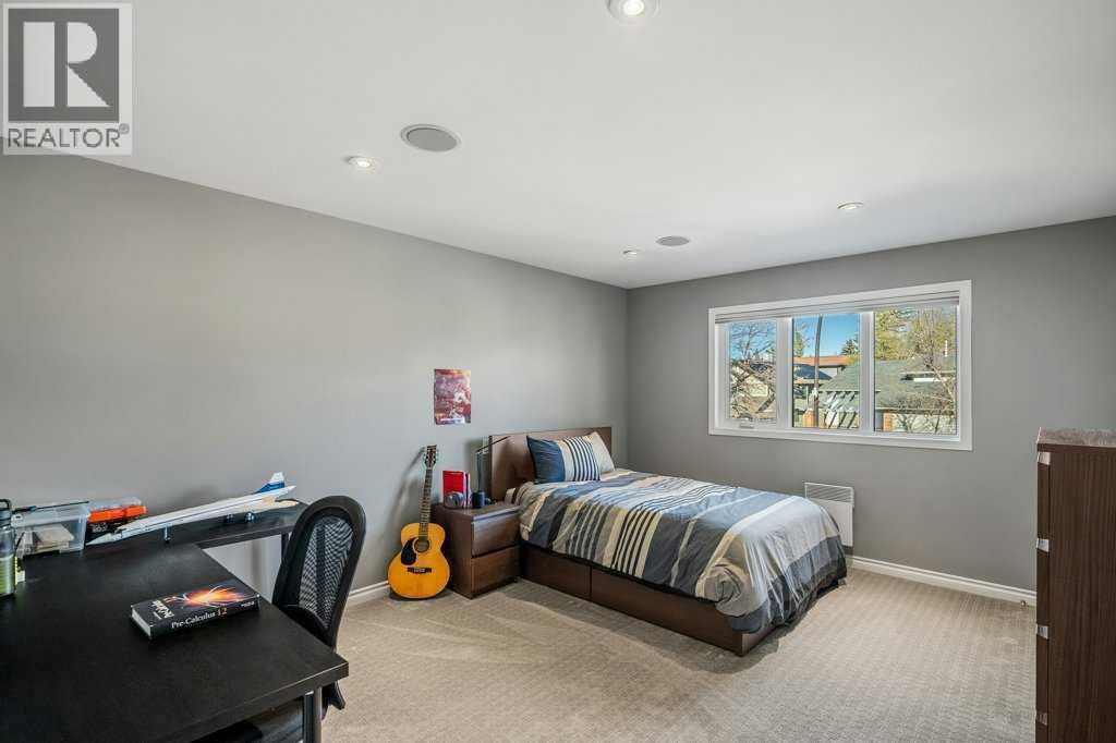 Single Family House for Sale in  Edenwold Drive NW Edgemont Calgary 