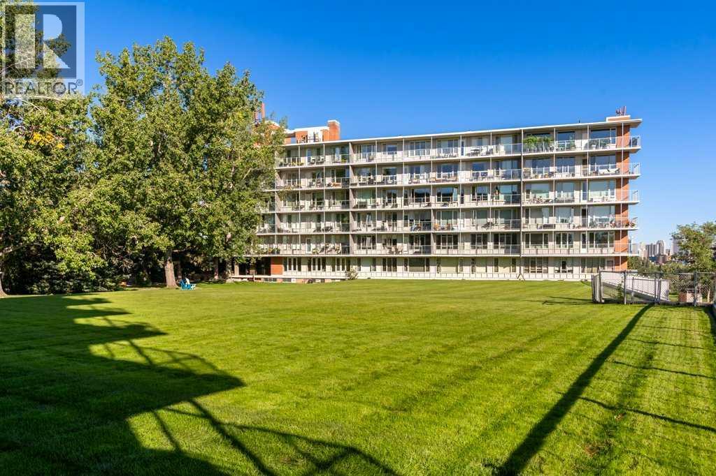 Single Family House for Sale in   Rideau Place SW Rideau Park Calgary 