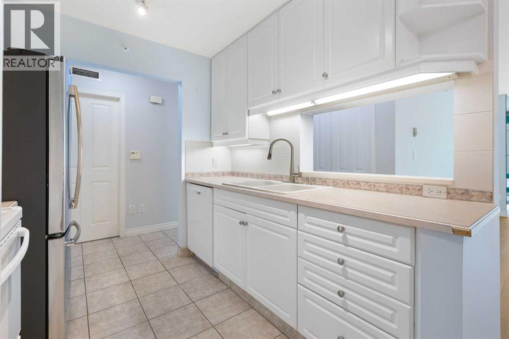 Single Family House for Sale in    Avenue SW Eau Claire Calgary 