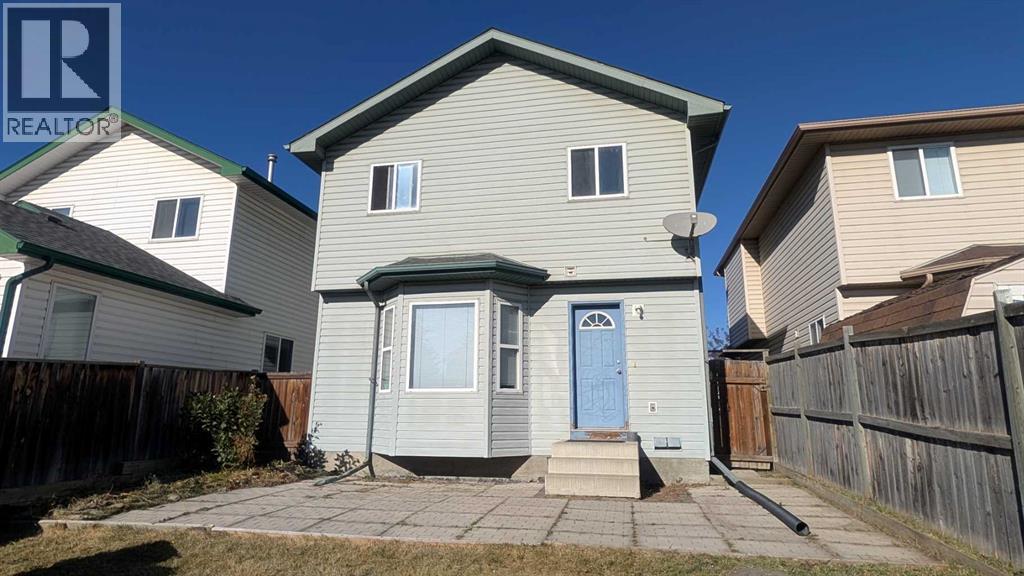 Single Family House for Sale in  Erin Circle SE Erin Woods Calgary 