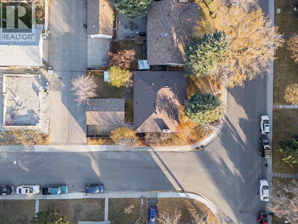 Single Family House Bungalow for Sale in   Avenue NE Rundle Calgary 
