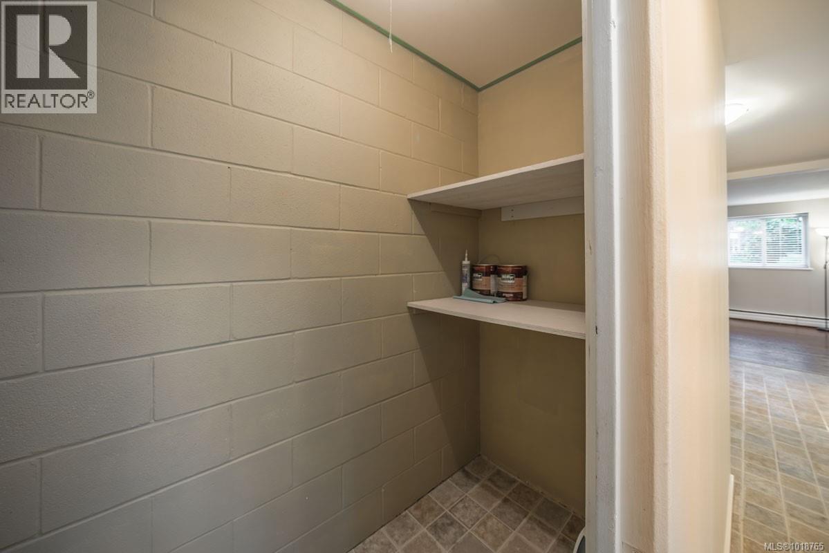 #1102 1097 BOWEN RD - 14