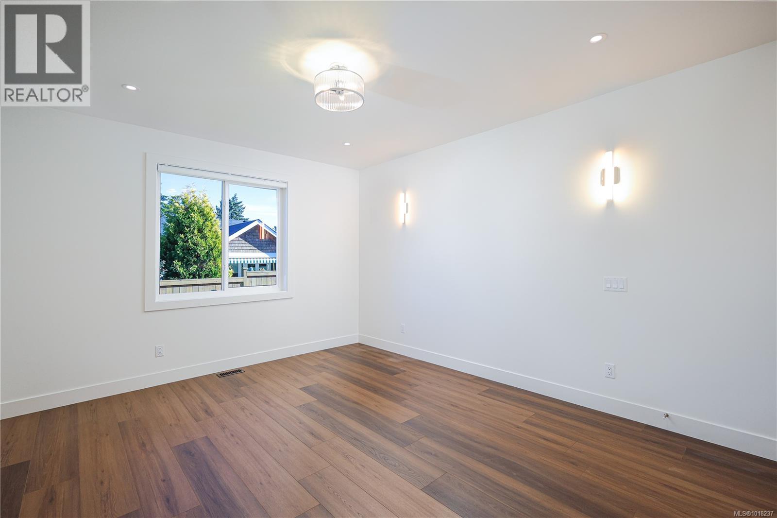 492 Hampstead St, Parksville