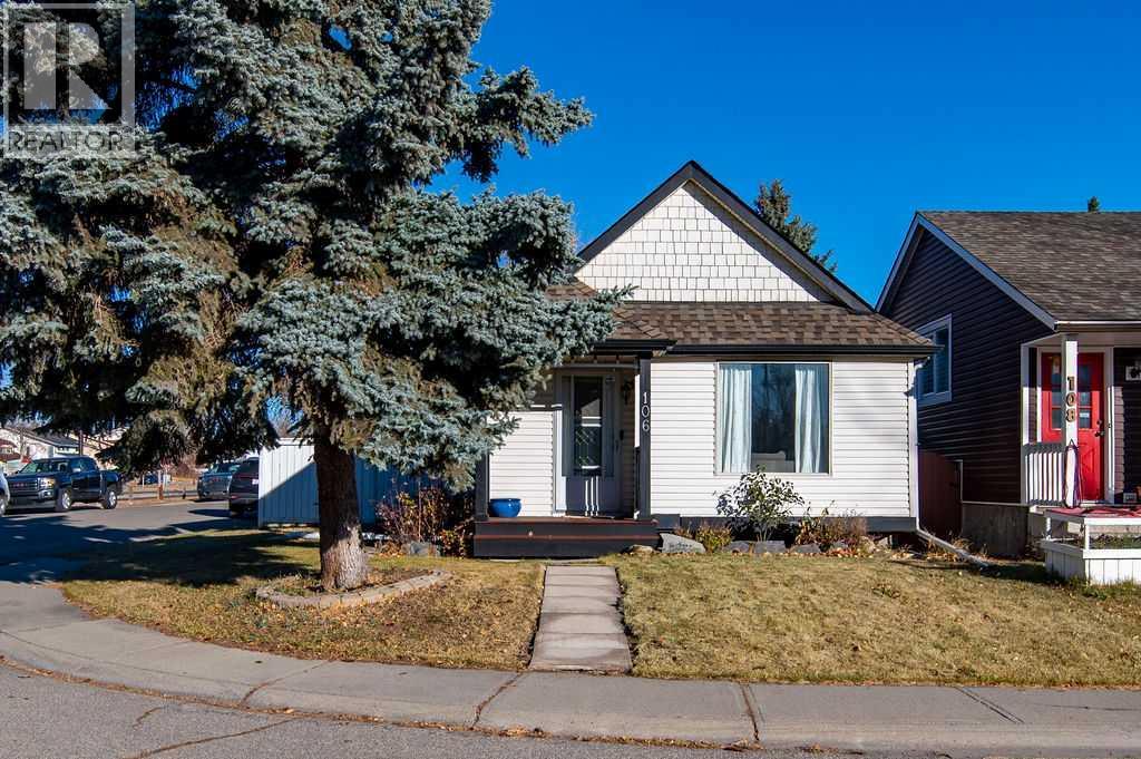 Single Family House 4 Level for Sale in  Woodfield Close SW Woodbine Calgary 