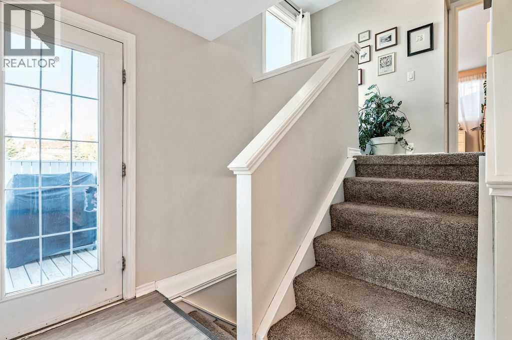 Single Family House 4 Level for Sale in  Woodfield Close SW Woodbine Calgary 