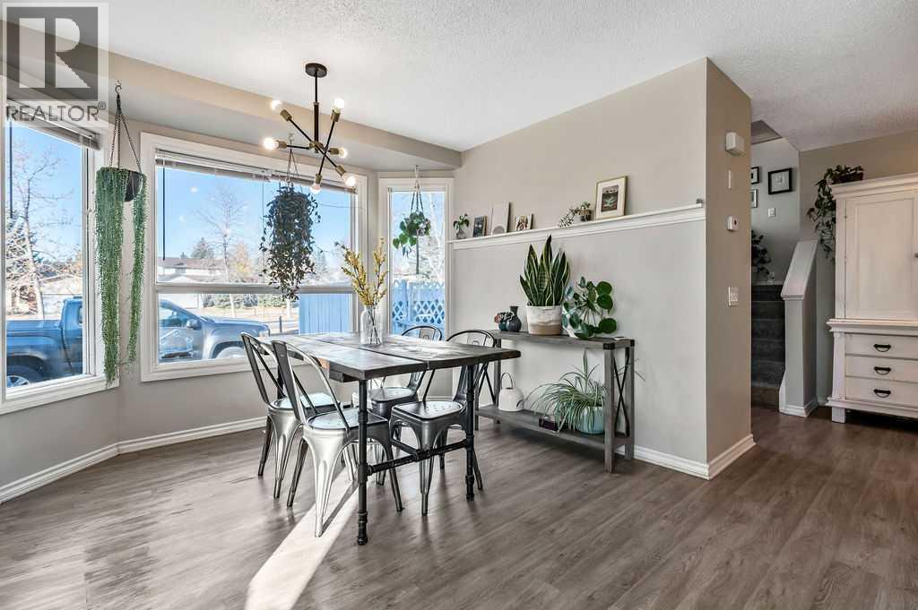 Single Family House 4 Level for Sale in  Woodfield Close SW Woodbine Calgary 