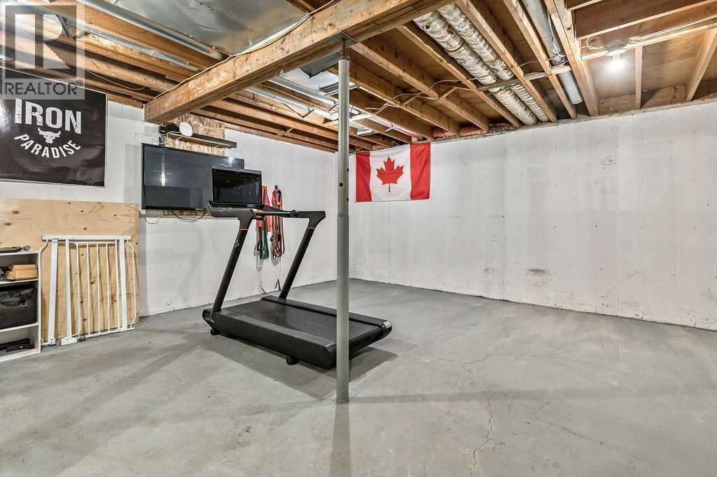 Single Family House 4 Level for Sale in  Woodfield Close SW Woodbine Calgary 