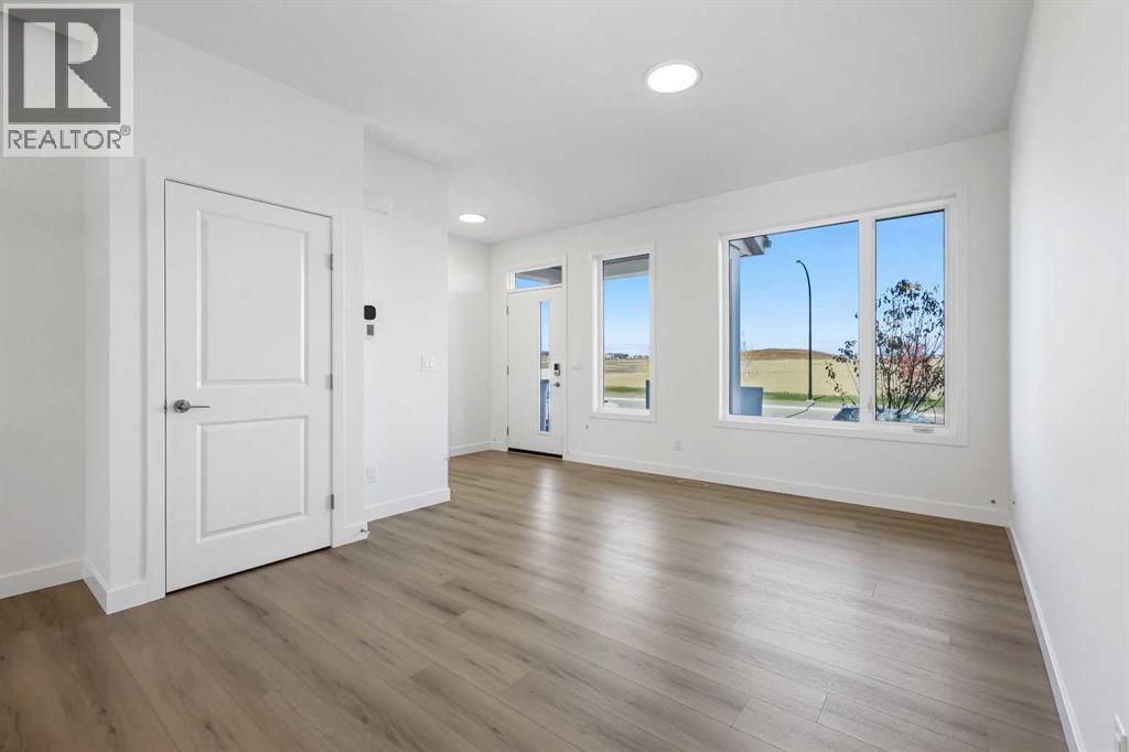 Single Family House for Sale in  Rangeview Avenue SE Rangeview Calgary 