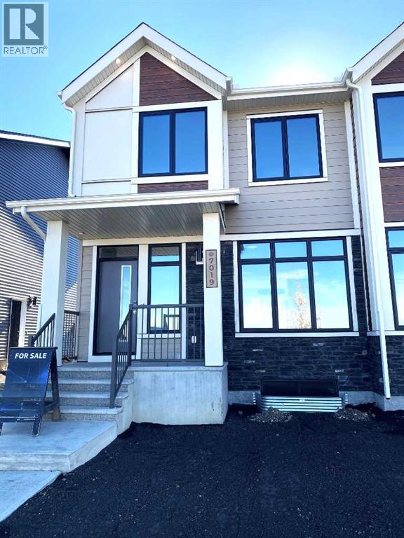 Single Family House for Sale in  Rangeview Avenue SE Rangeview Calgary 