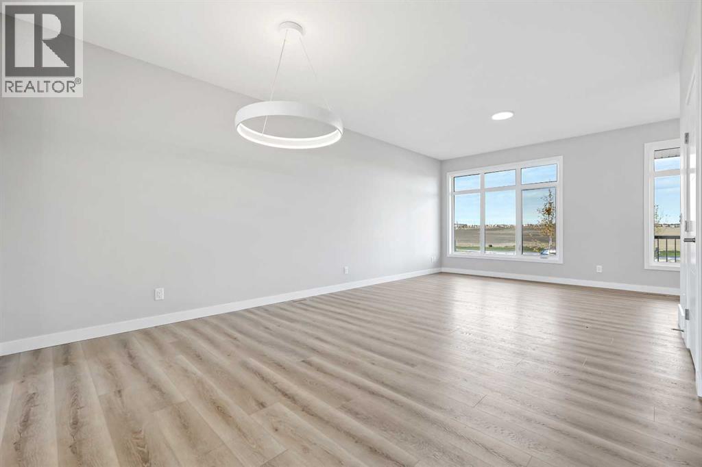 Single Family House for Sale in  Rangeview Avenue SE Rangeview Calgary 