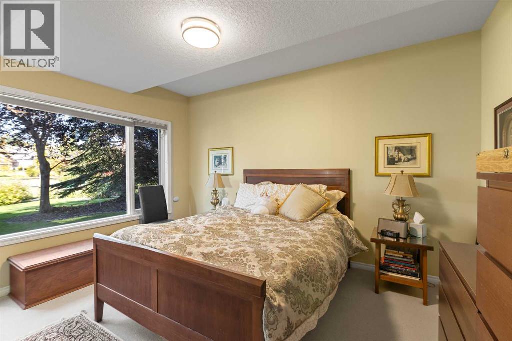 Single Family House Bungalow for Sale in  Sienna Ridge Landing SW Signal Hill Calgary 