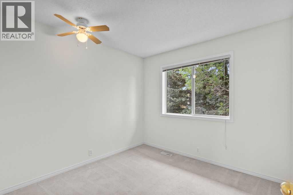 Single Family House for Sale in  Silvergrove Close NW Silver Springs Calgary 