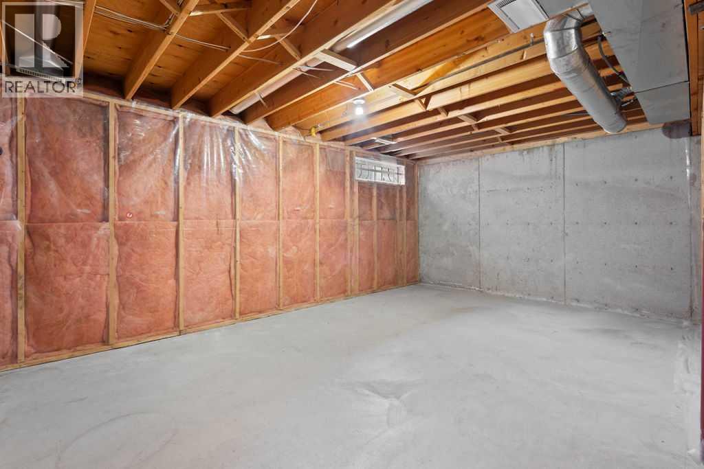 Single Family House for Sale in  Silvergrove Close NW Silver Springs Calgary 