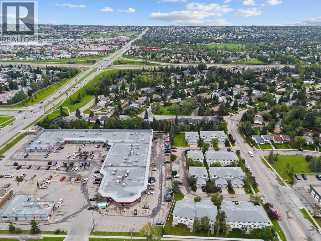 Single Family House for Sale in  Silvergrove Close NW Silver Springs Calgary 