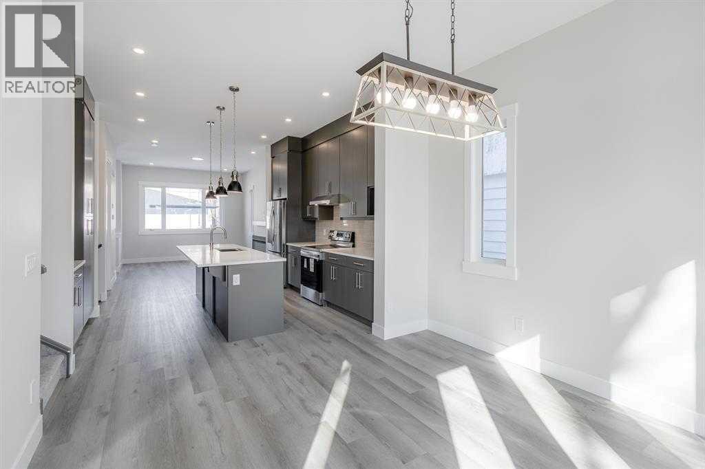 Single Family House for Sale in   Avenue NW West Hillhurst Calgary 