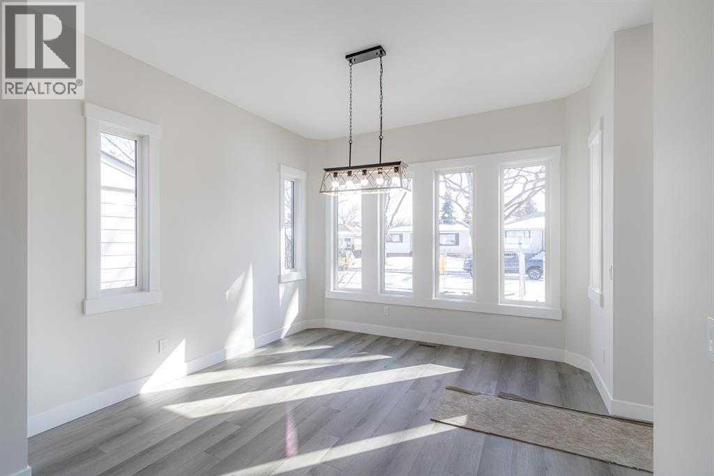 Single Family House for Sale in   Avenue NW West Hillhurst Calgary 