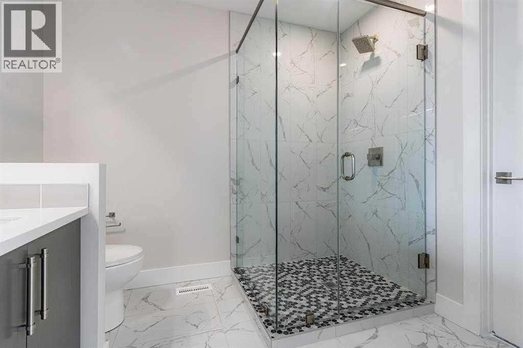 Single Family House for Sale in   Avenue NW West Hillhurst Calgary 