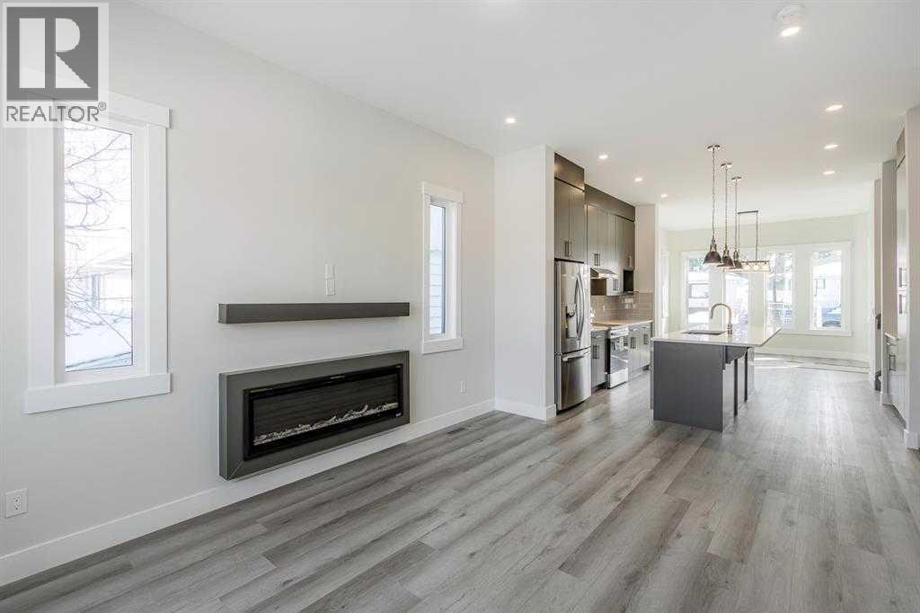 Single Family House for Sale in   Avenue NW West Hillhurst Calgary 