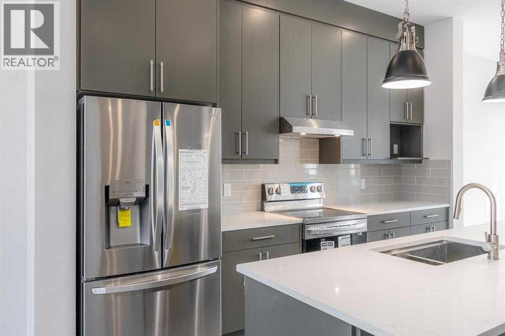 Single Family House for Sale in   Avenue NW West Hillhurst Calgary 