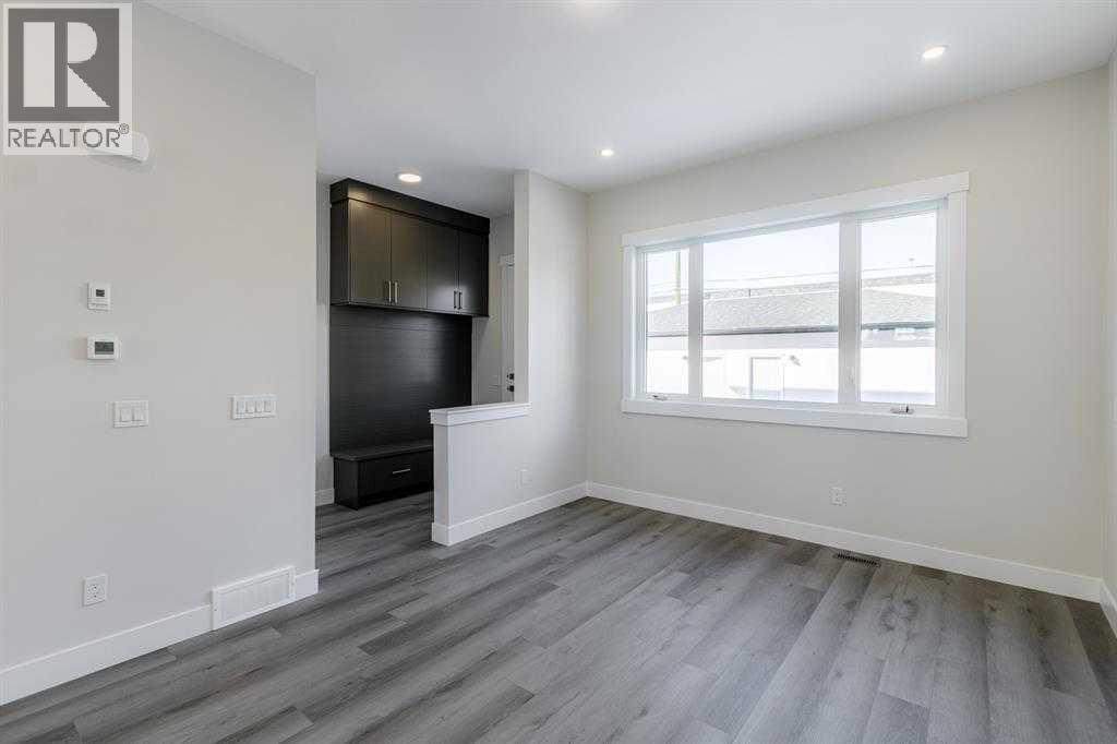 Single Family House for Sale in   Avenue NW West Hillhurst Calgary 