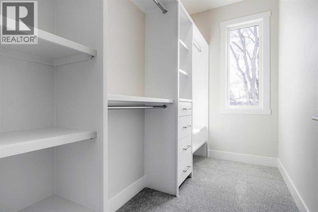 Single Family House for Sale in   Avenue NW West Hillhurst Calgary 