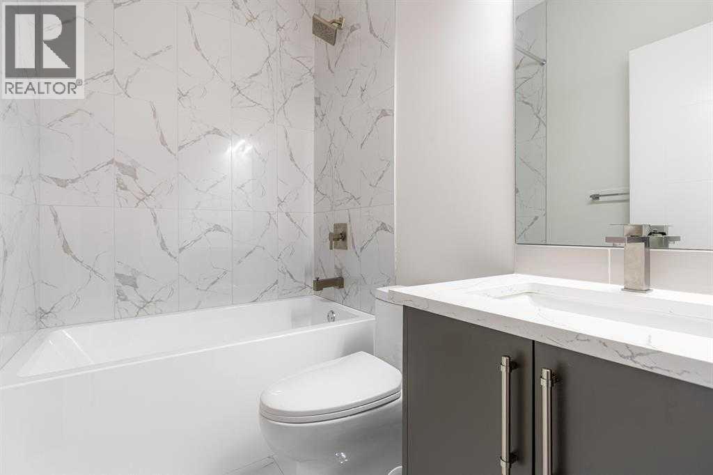 Single Family House for Sale in   Avenue NW West Hillhurst Calgary 