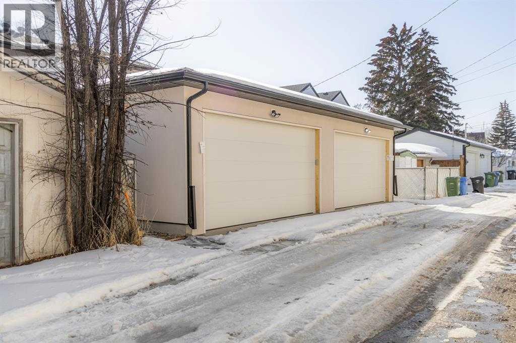Single Family House for Sale in   Avenue NW West Hillhurst Calgary 
