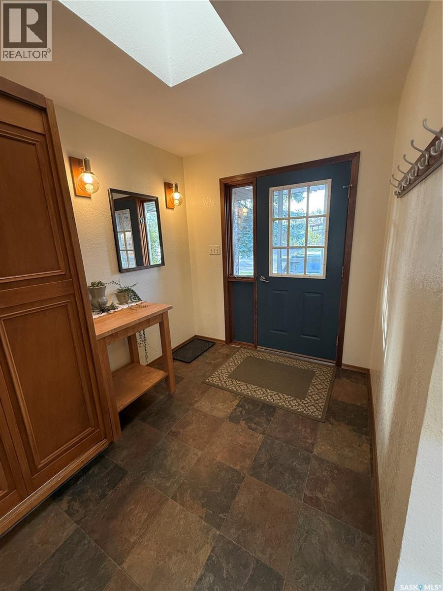 133 Birch DRIVE - Photo 2 of 32, Weyburn, Saskatchewan