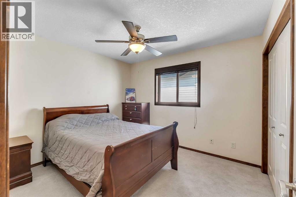 Single Family House for Sale in  Tuscany Summit Heath NW Tuscany Calgary 