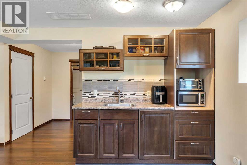 Single Family House for Sale in  Tuscany Summit Heath NW Tuscany Calgary 