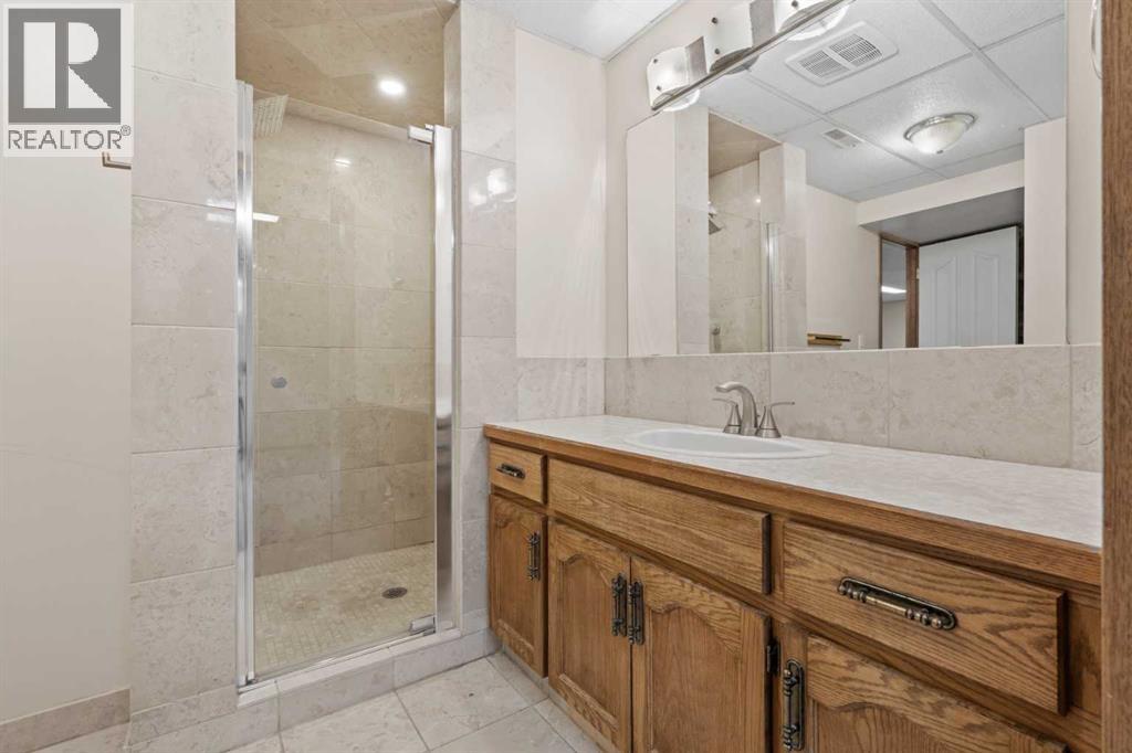 Single Family House for Sale in  Macewan Drive NW MacEwan Glen Calgary 