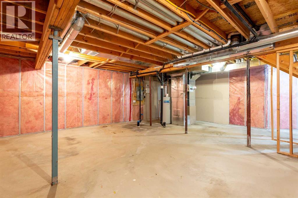 Single Family House for Sale in  Spring Crescent SW Springbank Hill Calgary 