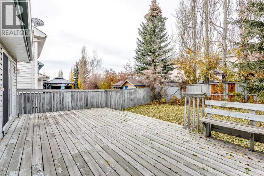 Single Family House for Sale in  Spring Crescent SW Springbank Hill Calgary 