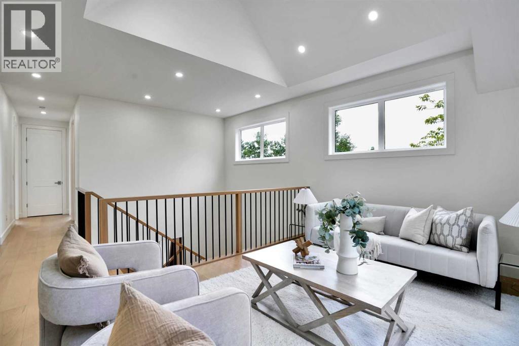 Single Family House for Sale in  Lacombe Way SW Lakeview Calgary 