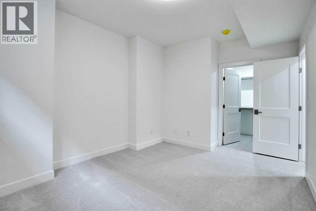 Single Family House for Sale in  Lacombe Way SW Lakeview Calgary 