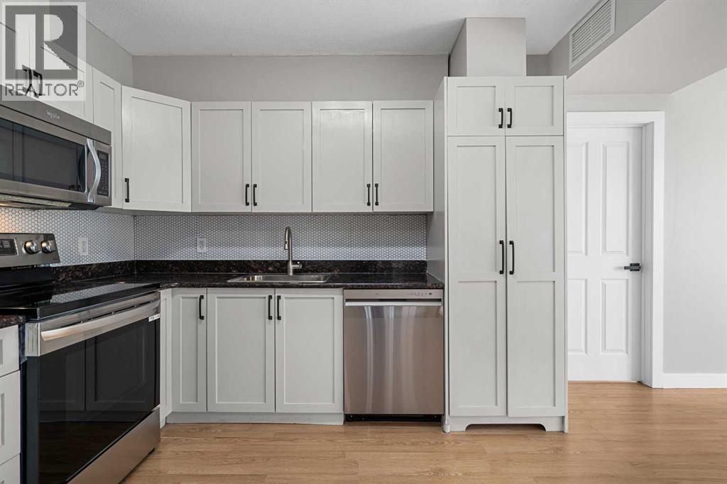 Single Family House for Sale in   Brentwood Road NW Brentwood Calgary 