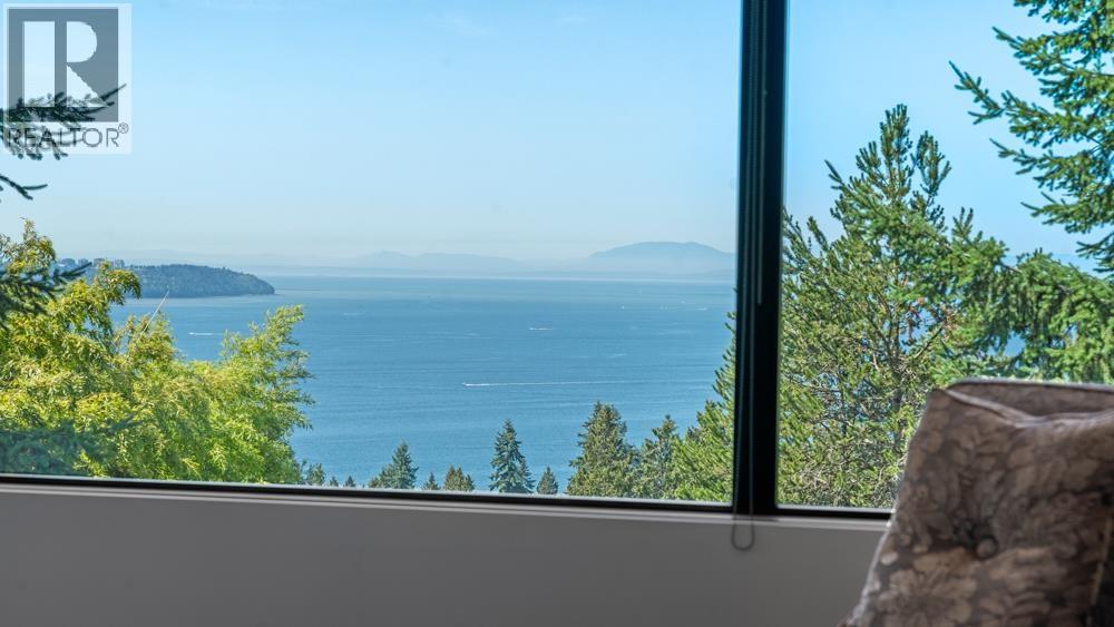 2650 ROSEBERY AVENUE, West Vancouver