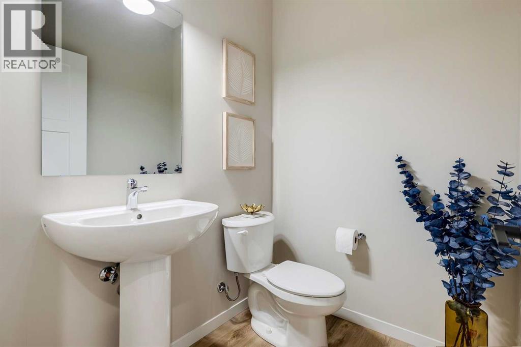 Single Family House for Sale in  Heirloom Drive SE Rangeview Calgary 