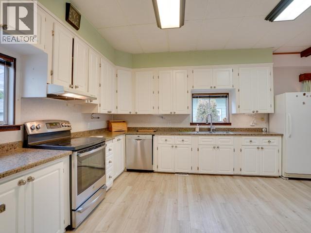 6345 POPLAR STREET, Powell River