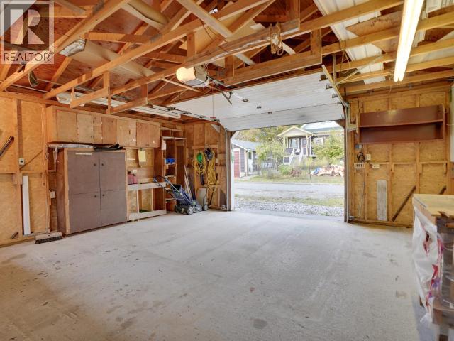 6345 POPLAR STREET, Powell River