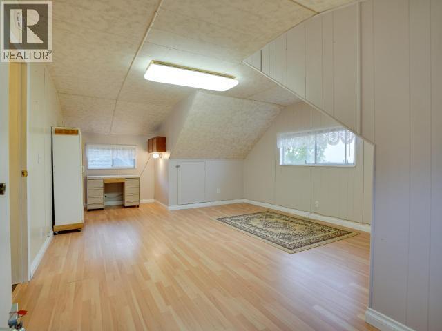 6345 POPLAR STREET, Powell River