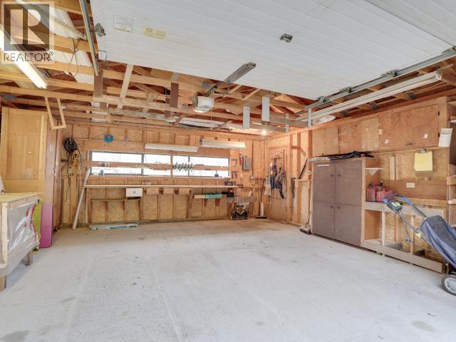 6345 POPLAR STREET, Powell River