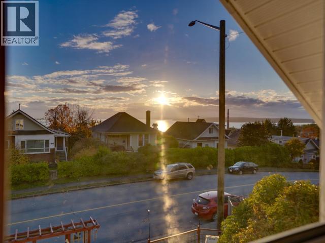 6345 POPLAR STREET, Powell River