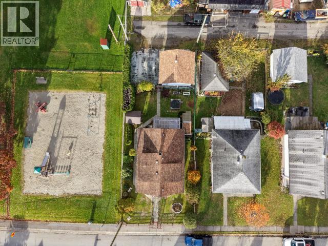 6345 POPLAR STREET, Powell River