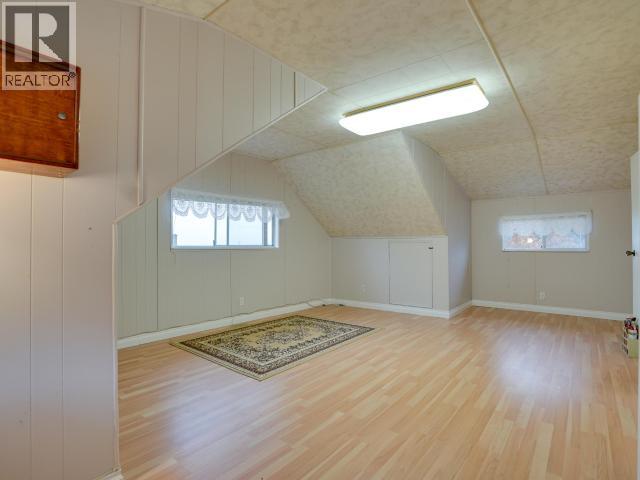 6345 POPLAR STREET, Powell River